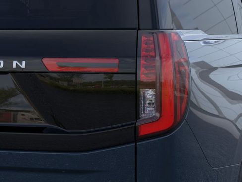 New 2025 Ford Expedition Platinum w/ Platinum Ultimate Package AWD/4WD image 44