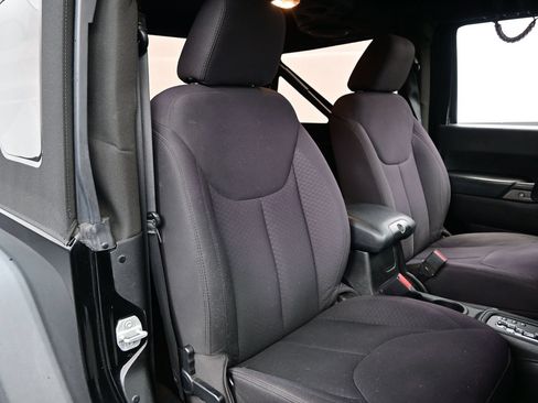 Used 2014 Jeep Wrangler Sport w/ Quick Order Package 24S AWD/4WD image 15
