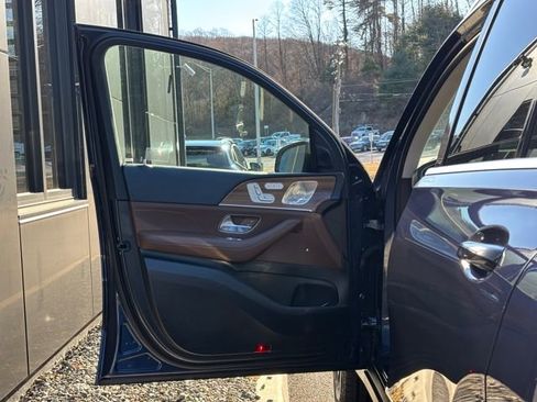 Used 2025 Mercedes-Benz GLE 350 4MATIC image 18