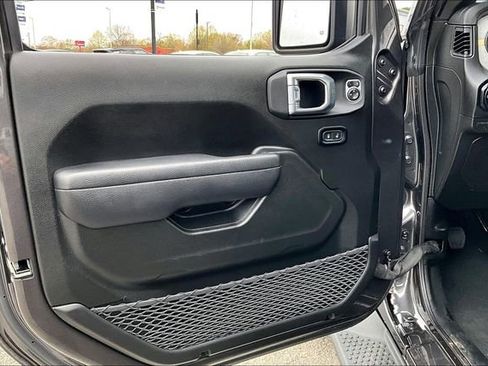 Used 2024 Jeep Wrangler Unlimited Sport AWD/4WD image 17