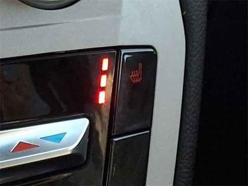 Used 2023 Ford Explorer XLT w/ Equipment Group 202A image 25