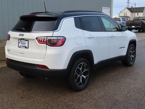 Used 2025 Jeep Compass Limited AWD/4WD image 4