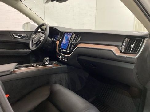 Used 2023 Volvo XC60 B5 Plus w/ Protection Package Premier image 23