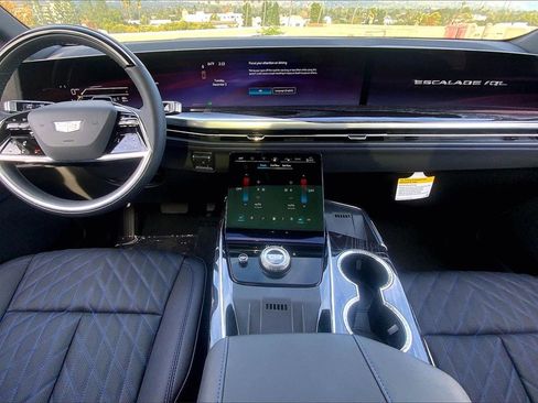 New 2026 Cadillac Escalade IQL Luxury image 7