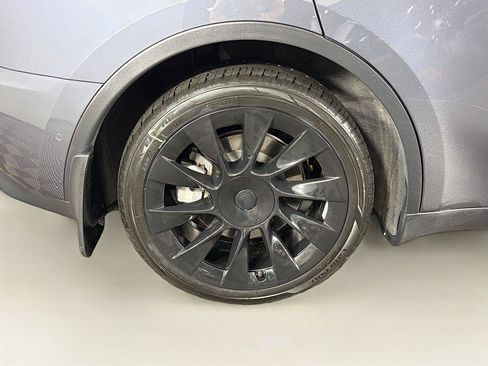 Used 2021 Tesla Model Y Long Range AWD/4WD image 34