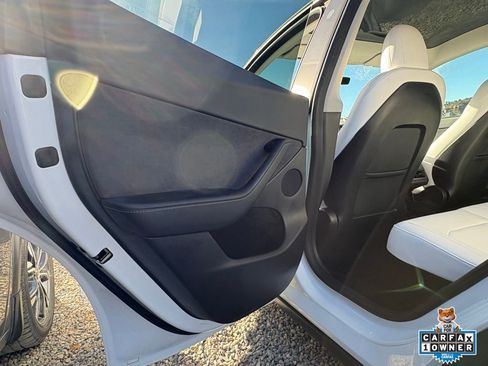 Used 2023 Tesla Model Y Long Range image 27