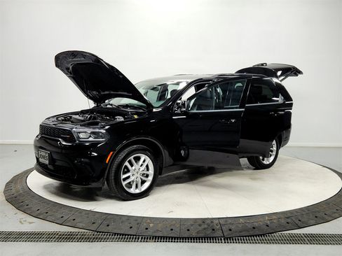 Used 2023 Dodge Durango GT image 11