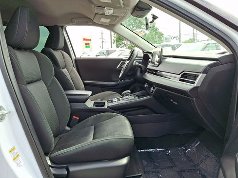 Used 2022 Mitsubishi Outlander ES AWD/4WD image 8