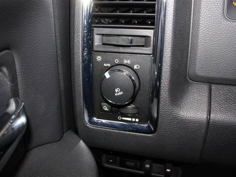 Used 2012 RAM 1500 Laramie AWD/4WD image 24