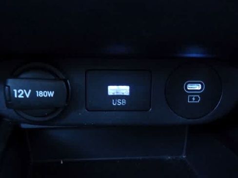 Used 2024 Hyundai Elantra SEL FWD image 38