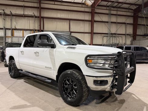 Used 2019 RAM 1500 Big Horn RWD image 2