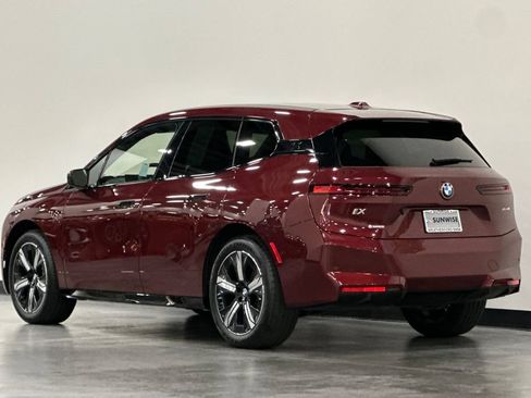 Used 2026 BMW iX xDrive45 w/ Premium Package AWD/4WD image 6