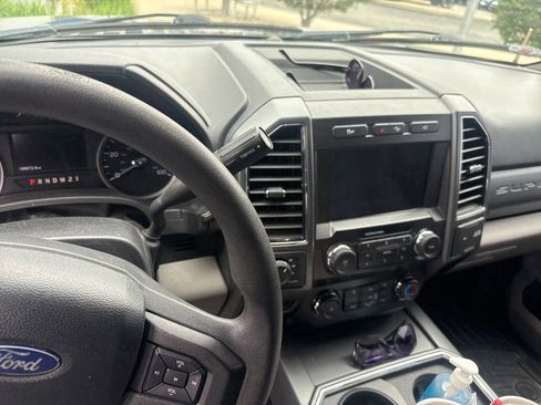 Used 2019 Ford F250 XLT w/ XLT Premium Package AWD/4WD image 15