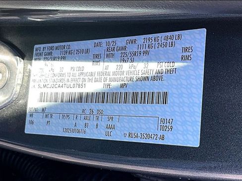 New 2026 Lincoln Corsair Reserve image 13