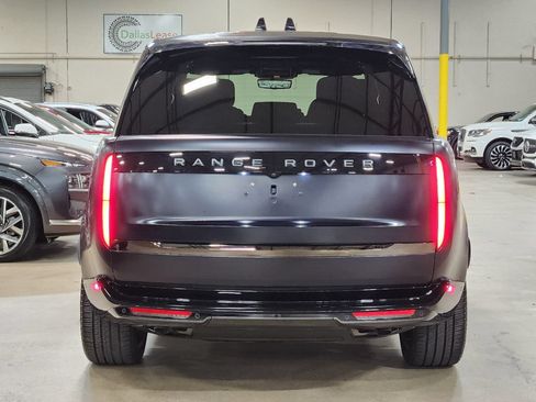 Used 2024 Land Rover Range Rover SV AWD/4WD image 10