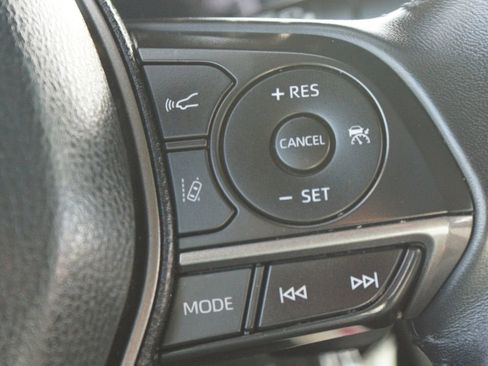 Used 2024 Toyota Camry SE image 8