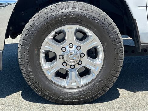 Used 2021 RAM 2500 Big Horn w/ Level 1 Equipment Group AWD/4WD image 25