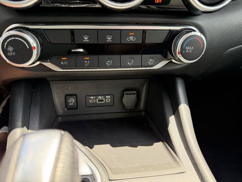 Used 2024 Nissan Sentra SV FWD image 52