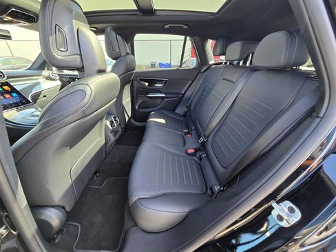 Used 2026 Mercedes-Benz GLC 300 4MATIC image 17