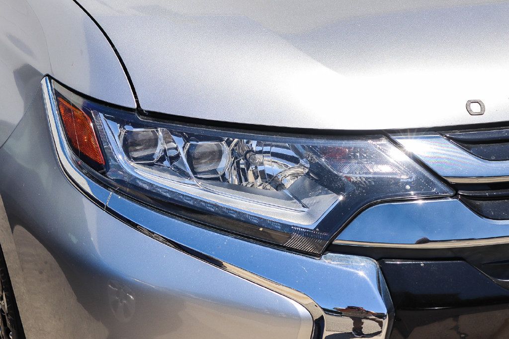 Used 2018 Mitsubishi Outlander GT AWD/4WD image 5