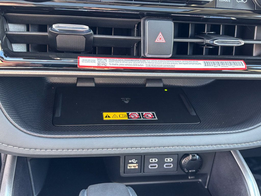 Used 2025 Toyota Highlander XLE AWD/4WD image 22