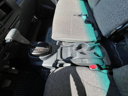 Used 2024 Isuzu NPR RWD image 25