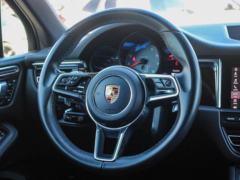 Used 2020 Porsche Macan S image 16