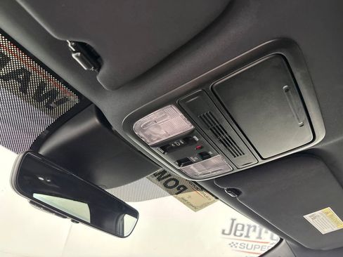 Used 2025 Honda Odyssey Sport-L image 19