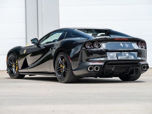 Used 2022 Ferrari 812 GTS RWD image 31