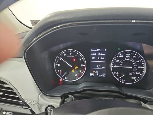 Certified 2025 Subaru Outback Premium AWD/4WD image 17