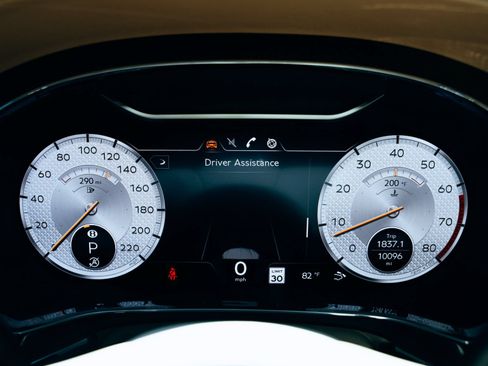 Used 2023 Bentley Continental GT Mulliner AWD/4WD image 36