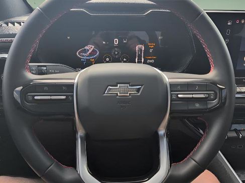 Used 2024 Chevrolet Colorado Z71 w/ Z71 Convenience Package 2 image 13