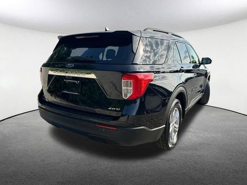 Used 2023 Ford Explorer XLT AWD/4WD image 17