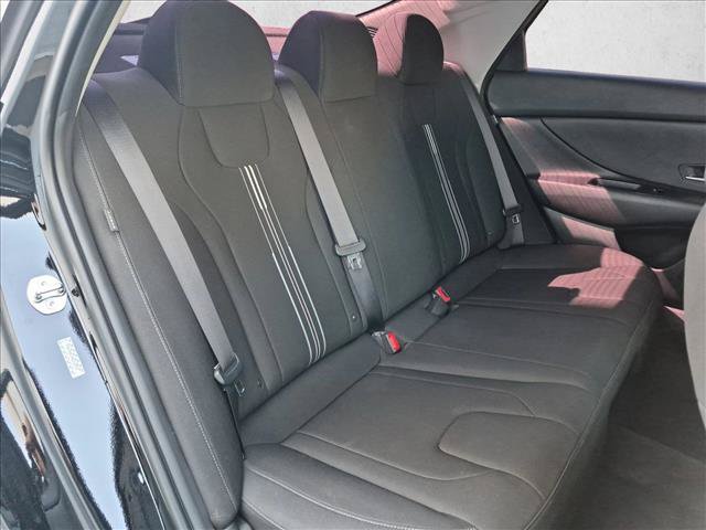 Used 2024 Hyundai Elantra Blue FWD image 18