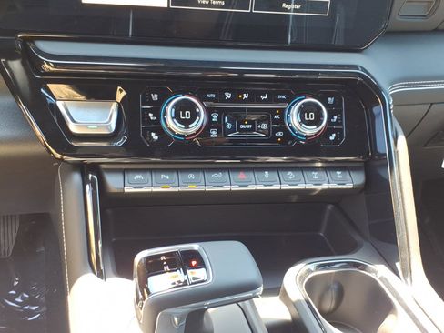 New 2026 GMC Sierra 1500 AT4X w/ LPO, Black Badging Package AWD/4WD image 16