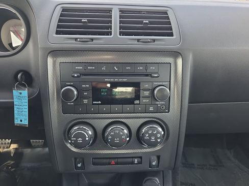 Used 2012 Dodge Challenger R/T image 21