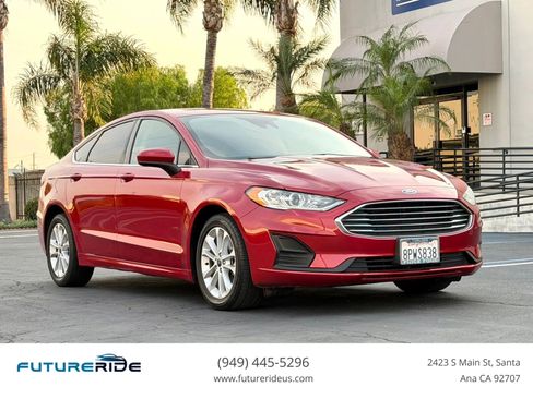 Used 2020 Ford Fusion SE FWD image 1