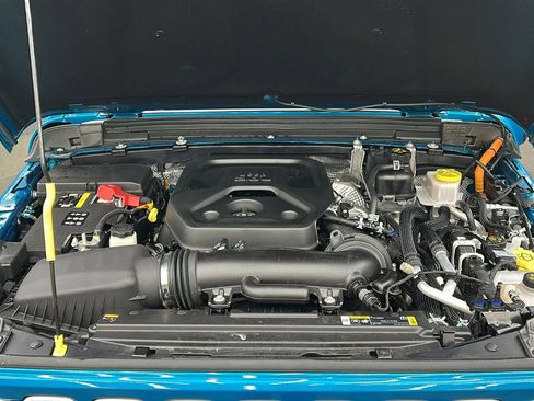 Used 2024 Jeep Wrangler Unlimited Sahara image 18