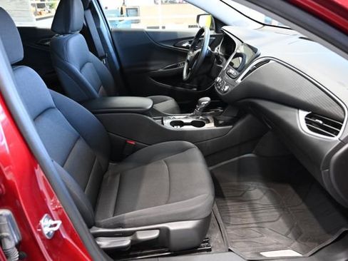 Used 2024 Chevrolet Malibu RS w/ LPO, Floor Liner Package FWD image 10