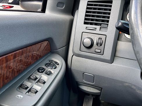 Used 2006 Dodge Ram 1500 Truck SLT w/ Mopar Chrome Edition Group RWD image 32