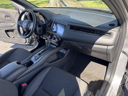 Used 2021 Honda HR-V Sport image 32