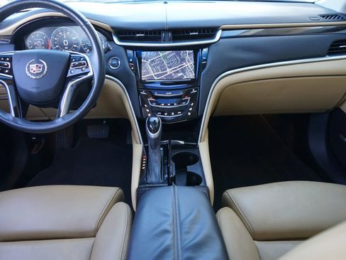 Used 2013 Cadillac XTS Premium image 37