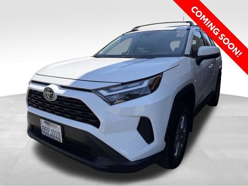 Used 2025 Toyota RAV4 XLE FWD image 1
