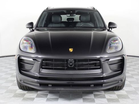 Certified 2023 Porsche Macan AWD/4WD image 10
