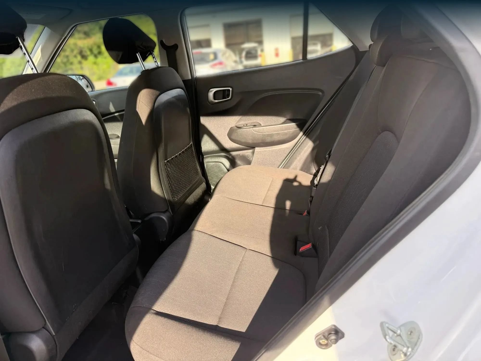 Used 2021 Hyundai Venue SE FWD image 21