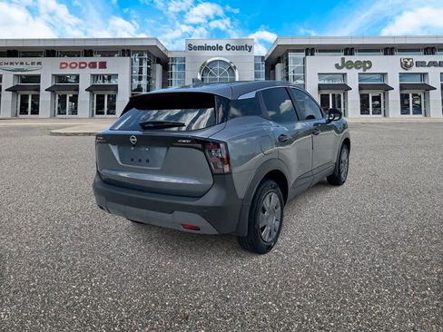 Used 2025 Nissan Kicks S FWD image 8