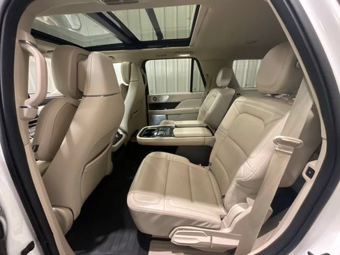 Used 2020 Lincoln Navigator Reserve w/ Luxury Package AWD/4WD image 13