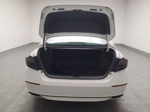 Used 2018 Honda Accord EX image 29