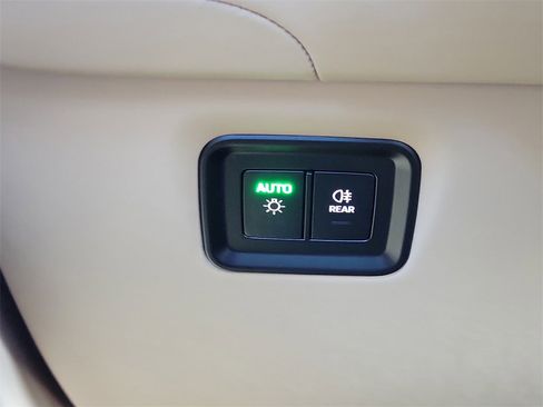 New 2026 Porsche Cayenne image 36