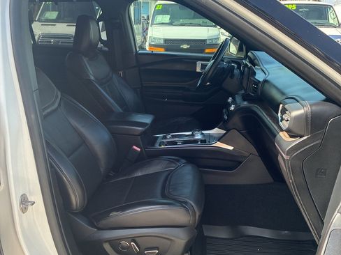 Used 2020 Ford Explorer Platinum AWD/4WD image 6